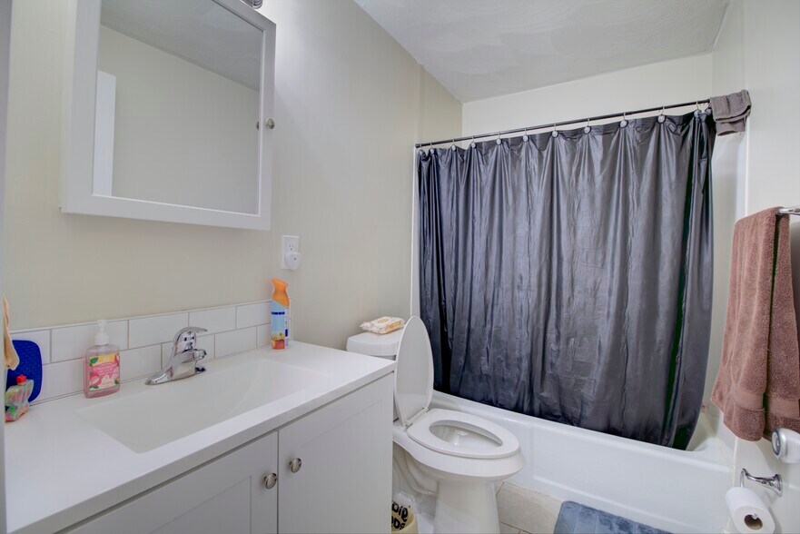 More Photos Of 1505-1525 Herbert Dr, Lorain Apartments For Sale