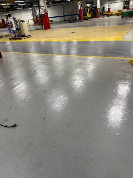 More Photos Of 121 E County Line Rd, Warminster Township Light Manufacturing For Lease