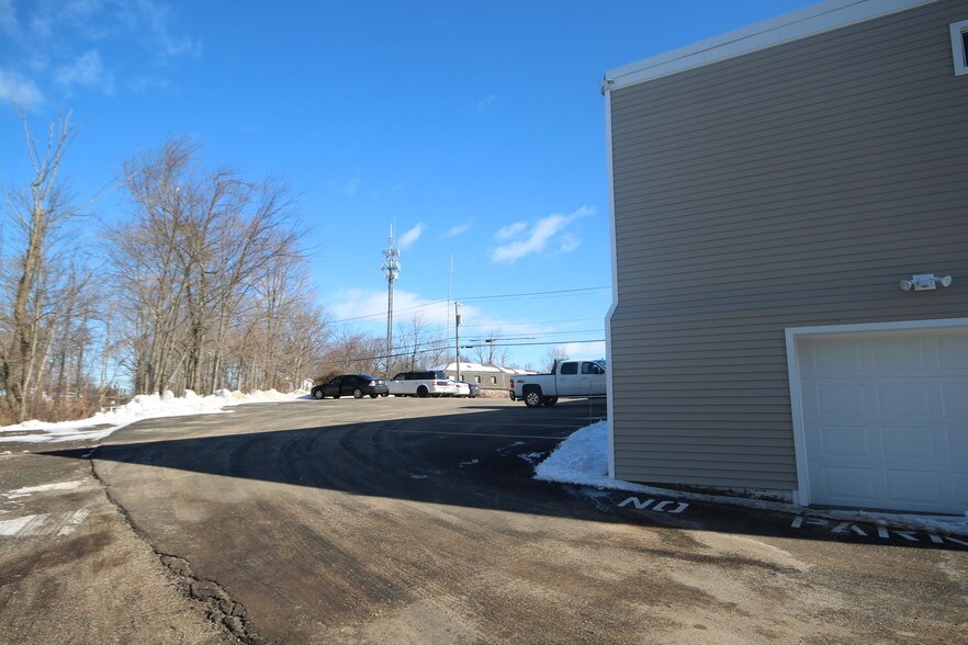 More Photos Of 49 Waterbury Rd, Prospect Storefront For Sale