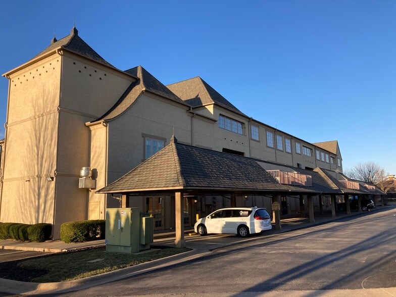 More Photos Of 1531 E Bradford Pky, Springfield Medical For Lease
