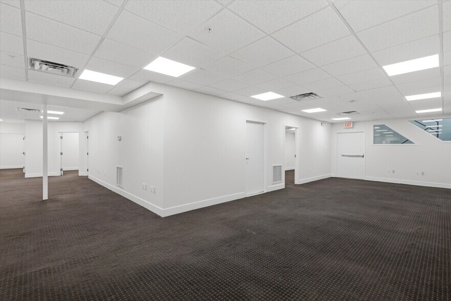 More Photos Of 528 E Lancaster Ave, Wayne Office For Lease