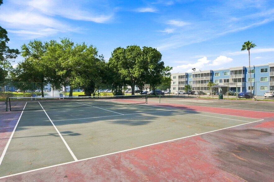 More Photos Of 2725 Coconut Bay Ln, Sarasota Apartments For Sale