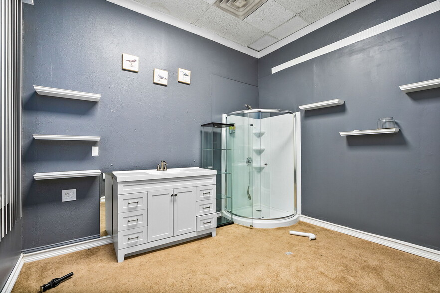 More Photos Of , Roxbury Unknown For Sale