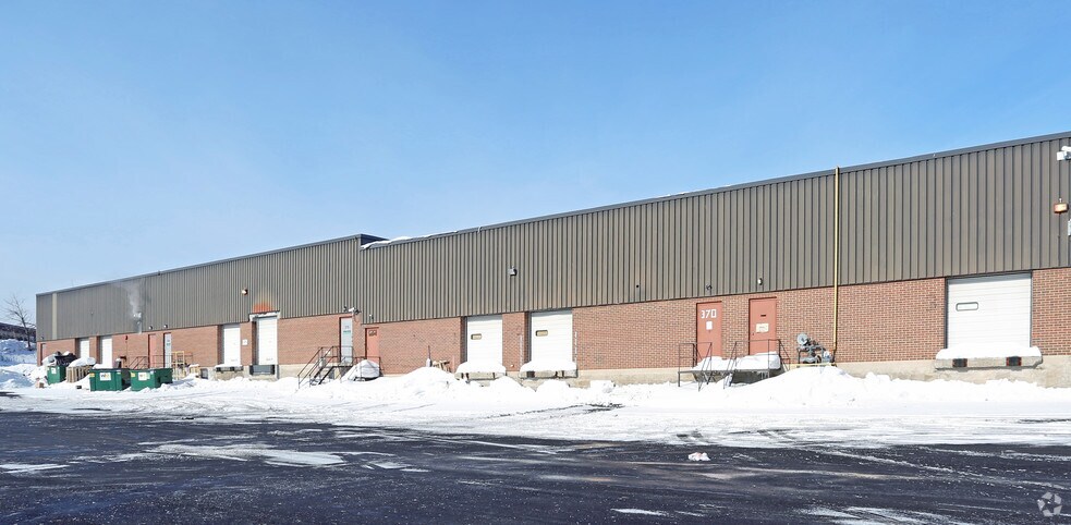 More Photos Of 360-382 Magnetic Dr, Toronto Warehouse For Lease