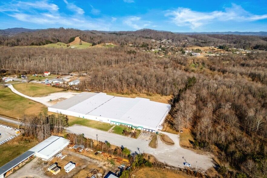 More Photos Of 415 Barbourville Rd, London Warehouse For Sale