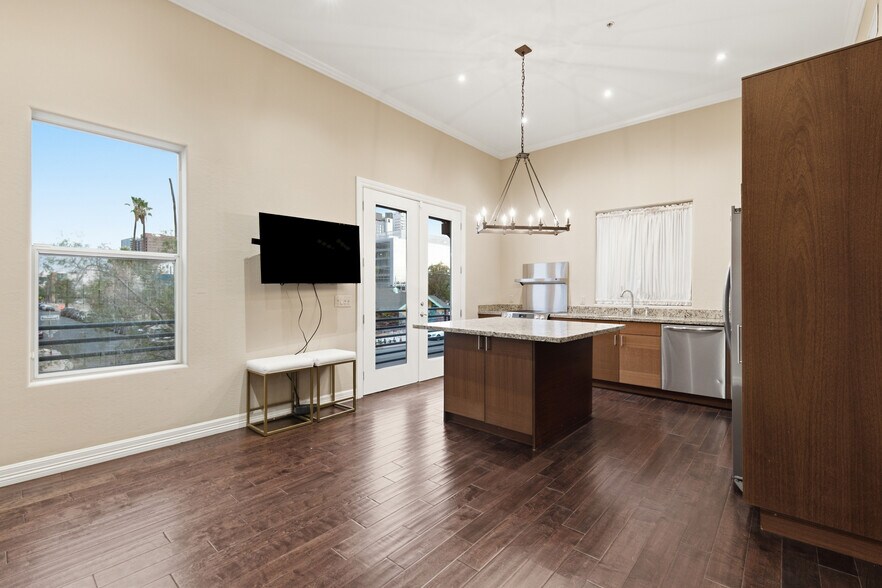 More Photos Of 610 E Roosevelt St, Phoenix Storefront Retail Residential For Sale