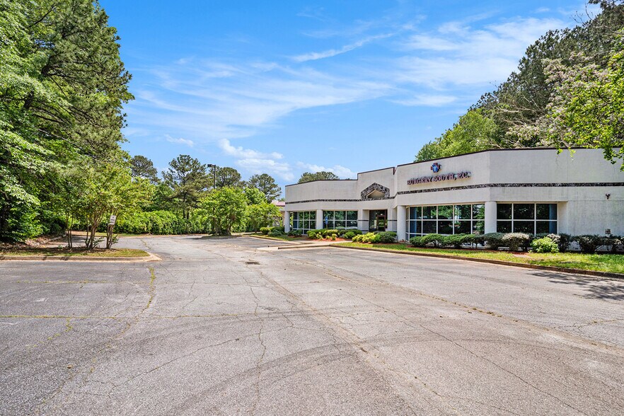 More Photos Of 4000 Corporate Center Dr, Morrow Medical For Lease