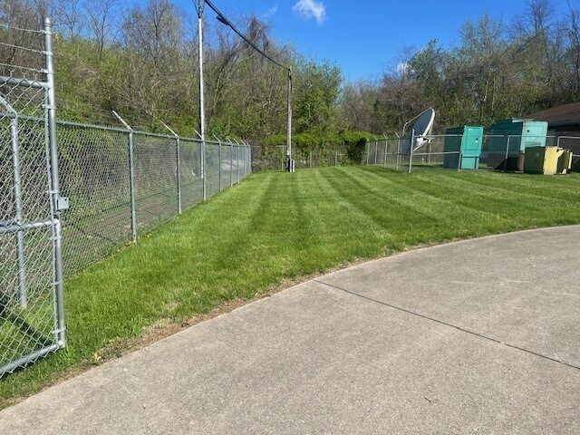 More Photos Of 211 Swans Ln, Saint Albans Industrial For Sale