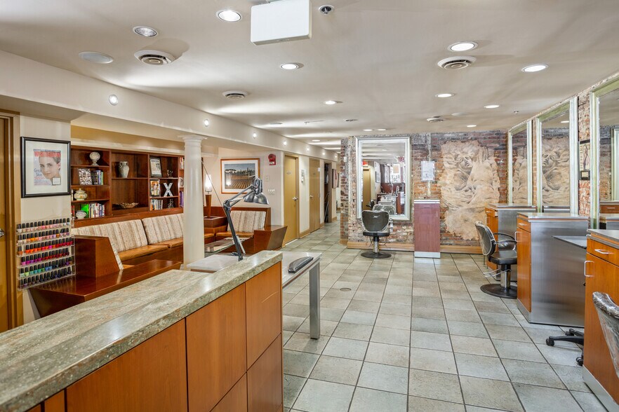 More Photos Of 1604 K St NW, Washington Storefront Retail Office For Lease