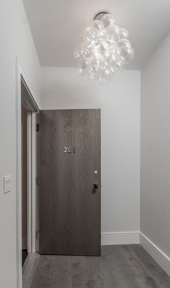More Photos Of 41-45 Broad St, Boston Apartments For Sale