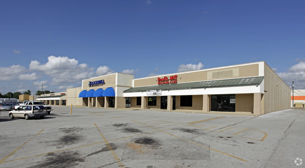 Primary Photo Of 1966 Northpoint Blvd, Hixson General Retail For Sale