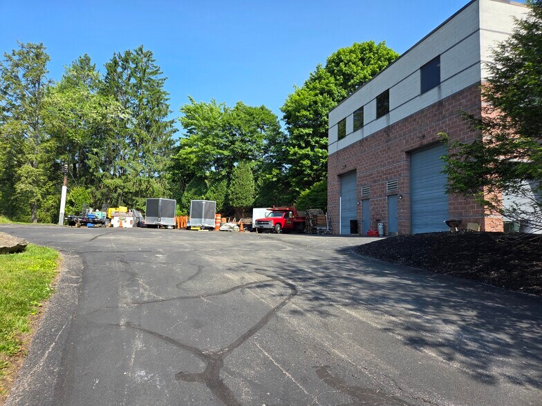 More Photos Of 4378 Craighead Rd, Allison Park Office For Lease