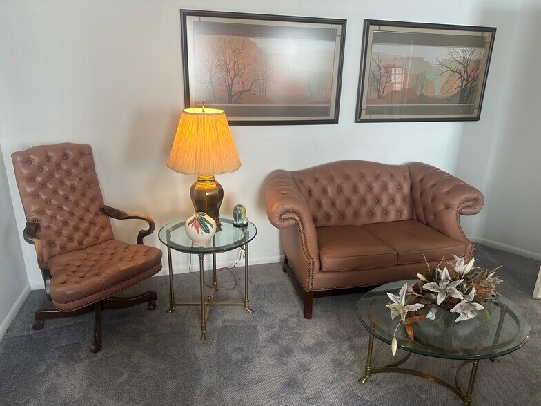 More Photos Of 902 22nd St, Aliquippa Office For Sale