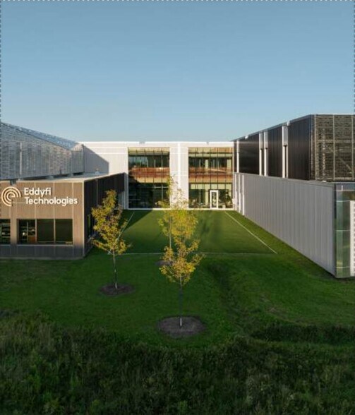 More Photos Of 3425 Rue Pierre-Ardouin, Québec Light Manufacturing For Sale