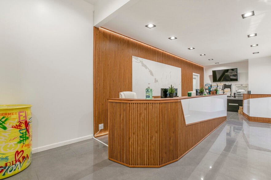 More Photos Of 4605–4619 W Pico Boulevard, Los Angeles Auto Repair For Sale