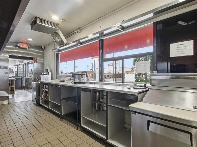 More Photos Of 11919 Garfield Ave, South Gate Restaurant For Sale