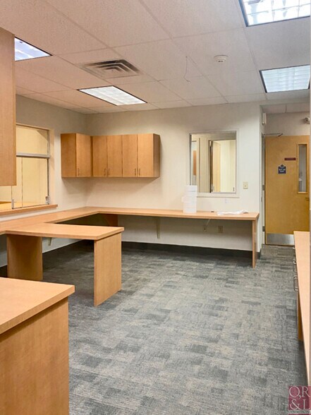 More Photos Of 851 Marshall Phelps Rd, Windsor Medical For Sale