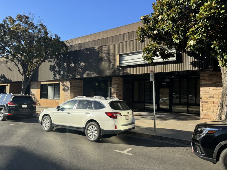 More Photos Of 1028-1032 11th St, Modesto Office For Lease