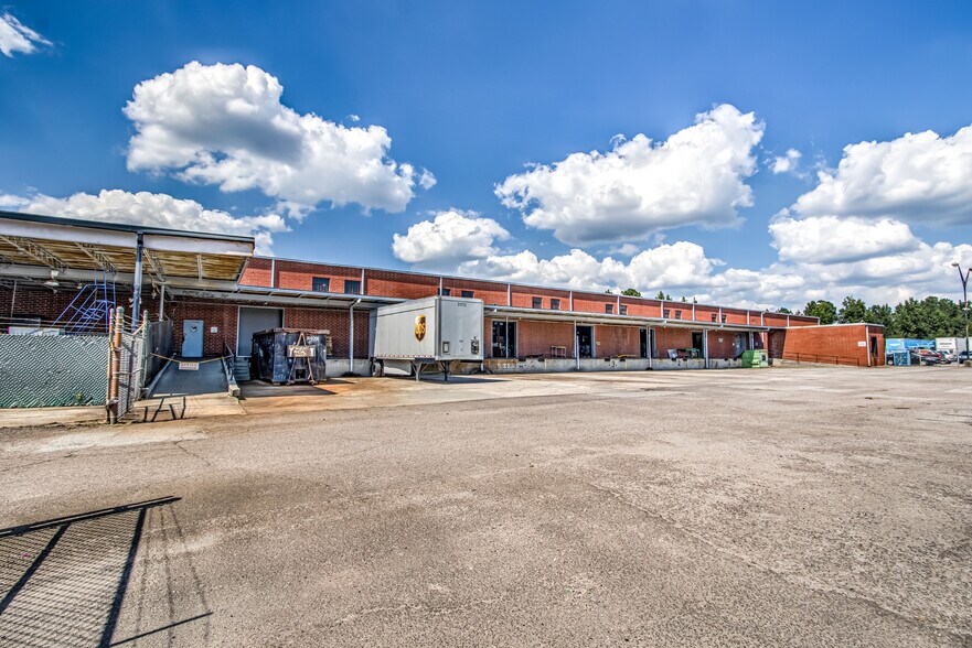 More Photos Of 1634 Olive Rd, Augusta Distribution For Sale
