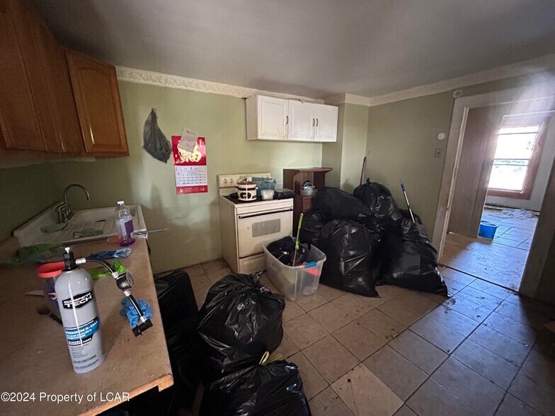 More Photos Of 437-443 Centre Street St, Freeland Storefront Retail Residential For Sale