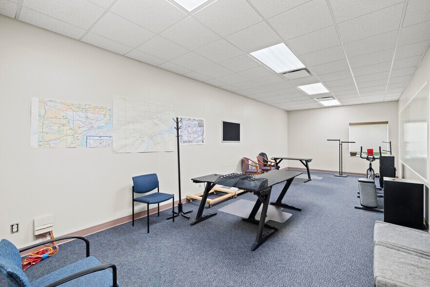 More Photos Of 2305 S Center Rd, Burton Office For Sale