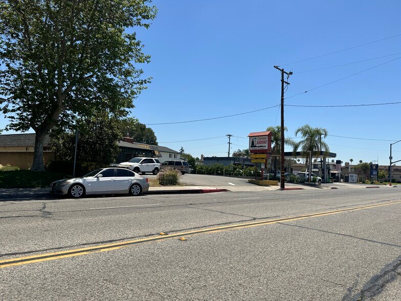 More Photos Of 2117 Orange Olive Rd, Orange Freestanding For Sale