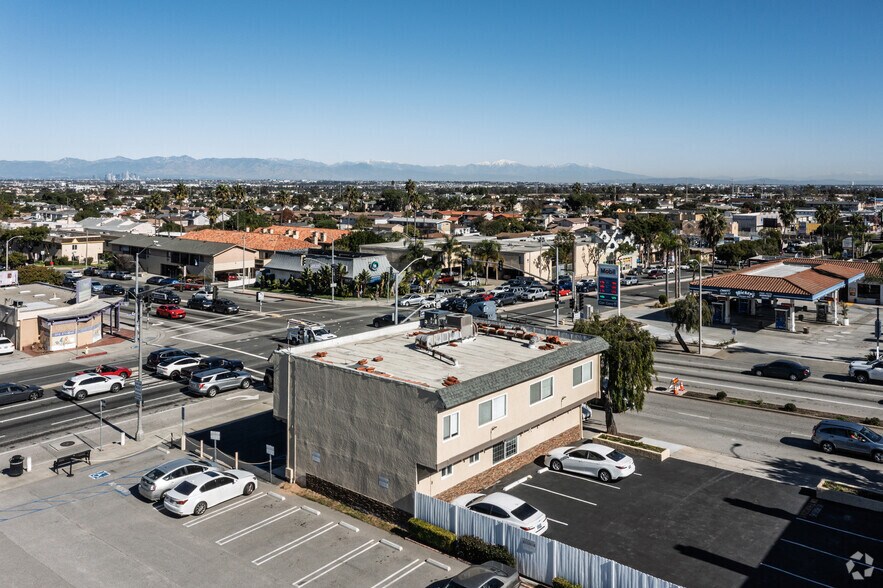 More Photos Of 2706-2708 Artesia Blvd, Redondo Beach Storefront Retail Office For Sale