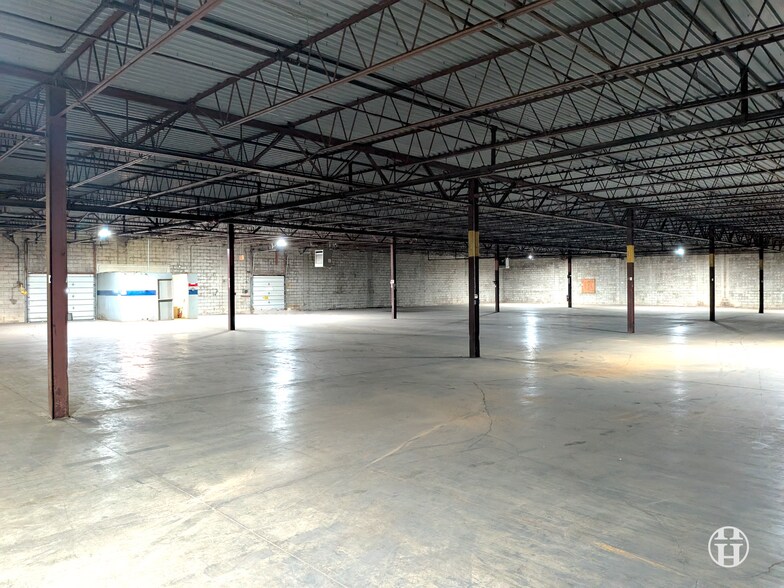More Photos Of 213 W 1st St, Huntingburg Warehouse For Sale