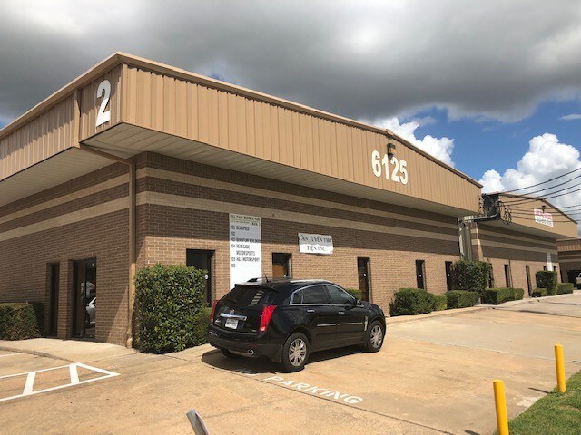 More Photos Of 6125 W Sam Houston Pky N, Houston Unknown For Lease