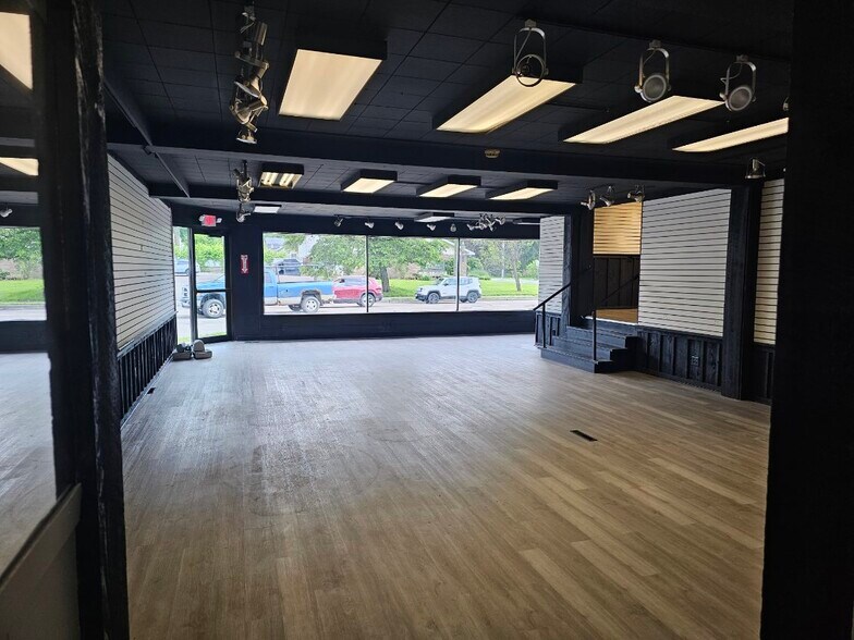 More Photos Of 600 Fairmount Ave, Jamestown Freestanding For Lease