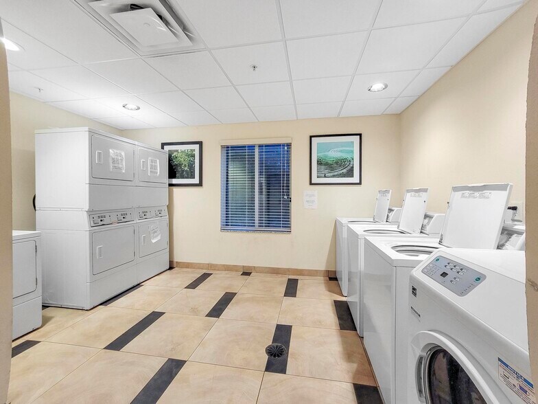 More Photos Of 1220 E Douglas Rd, Granger Hotel For Sale