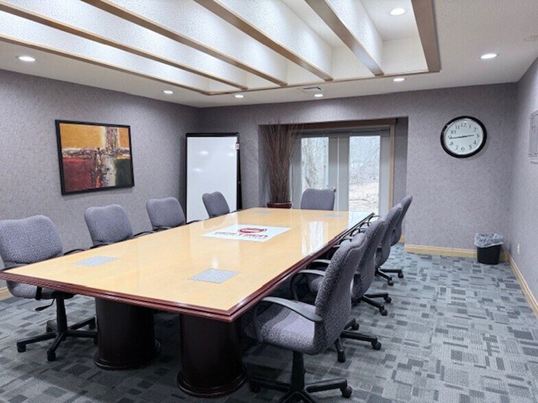 More Photos Of 13800 E Michigan Ave, Galesburg Office For Lease