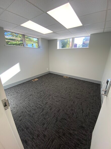 More Photos Of 136 Carbonton Rd, Sanford Office For Lease