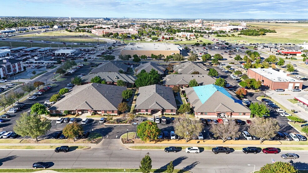 More Photos Of 1006 24th Ave NW, Norman Office For Sale