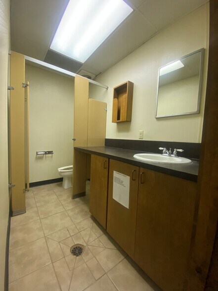 More Photos Of 140 Industrial Park Dr dr, Bay City Industrial For Sale