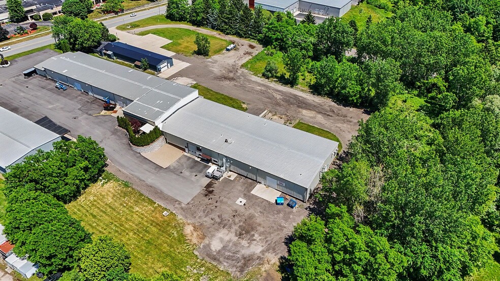 More Photos Of 2758 3 Mile Rd, Grand Rapids Manufacturing For Sale