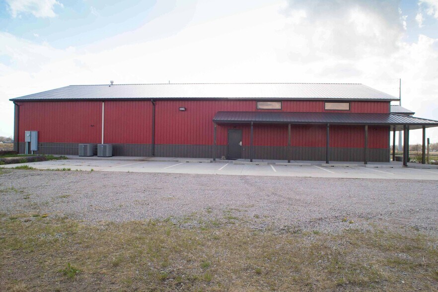 More Photos Of 1325 E Airport Rd, Grand Island Storefront Retail Office For Sale