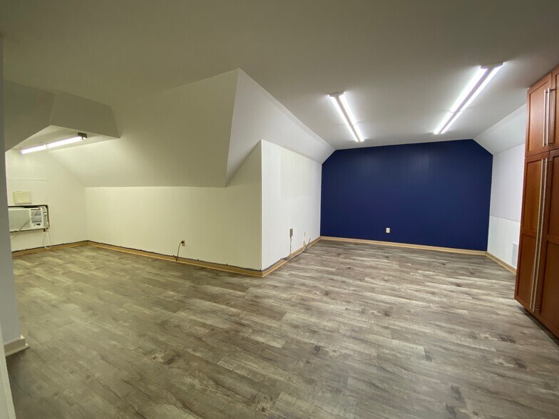 More Photos Of 841 S Cooper St, Memphis Office Residential For Lease