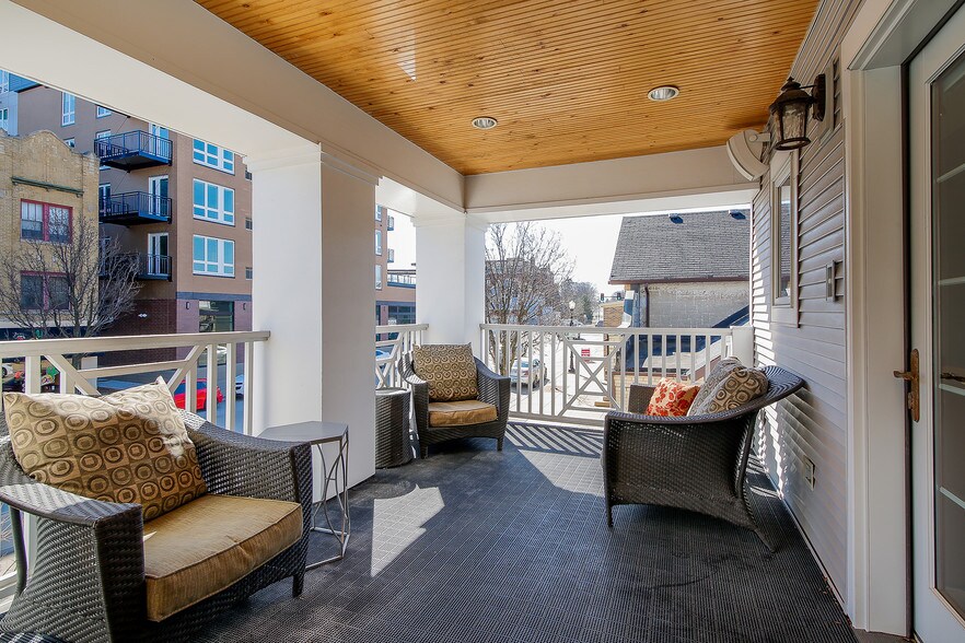 More Photos Of 5222 Main St, Downers Grove Office For Sale