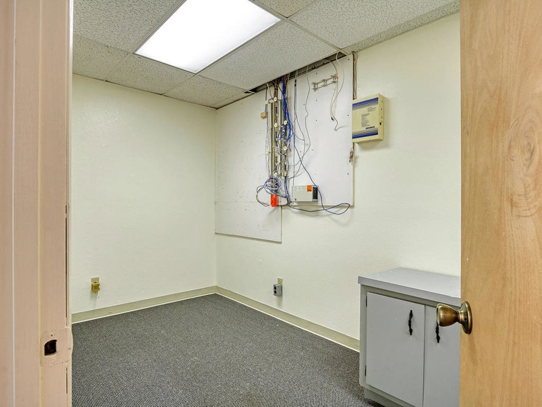 More Photos Of 701 N Hercules Ave, Clearwater Medical For Lease