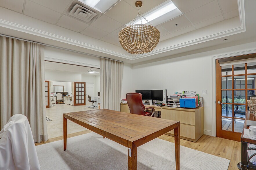 More Photos Of 955 SE Central Pky, Stuart Office For Lease