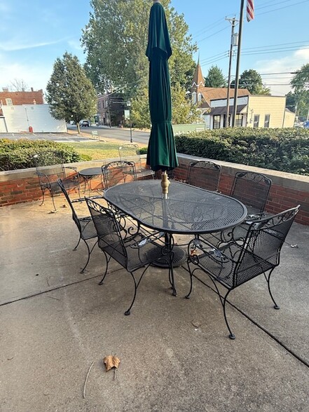 More Photos Of 619-625 Rue St, Florissant Funeral Home For Sale