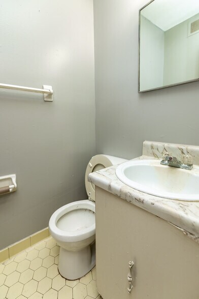 More Photos Of , Memphis Multifamily For Sale