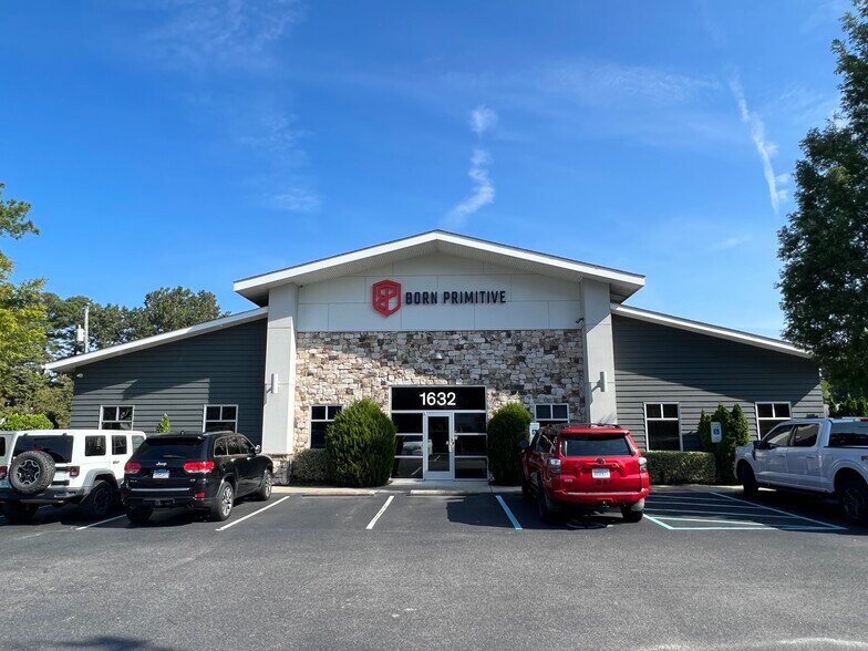 Primary Photo Of 1632 Virginia Beach Blvd, Virginia Beach Office For Sale