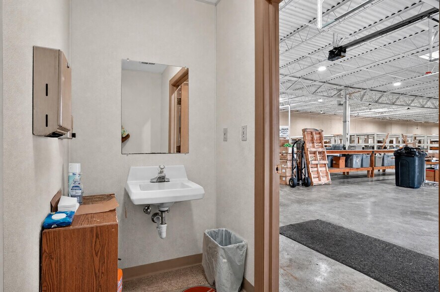More Photos Of 1695 Joseph Lloyd Pky, Willoughby Warehouse For Sale