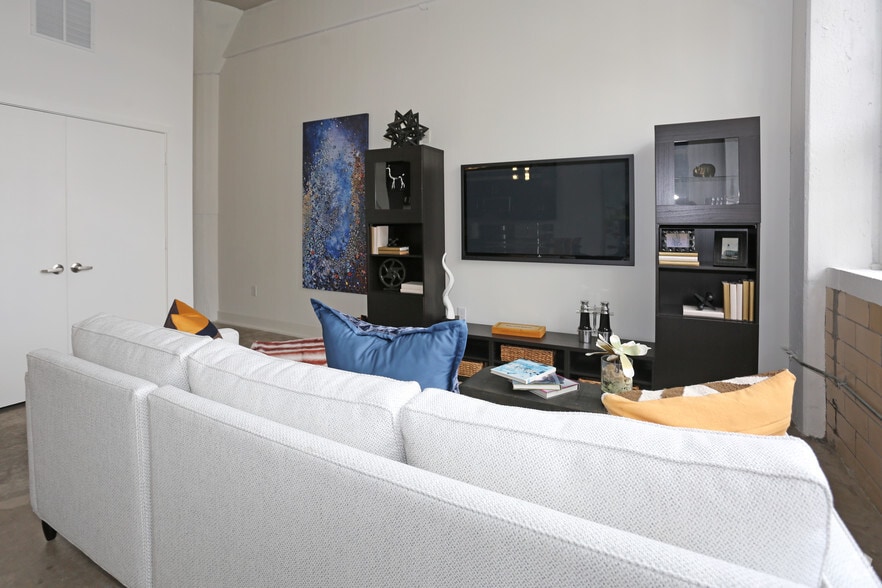 More Photos Of 575 E 4th St, Winston-Salem Apartments For Lease