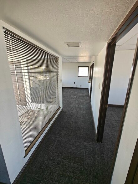 More Photos Of 10600 E Mountain View Ave, Selma Warehouse For Lease