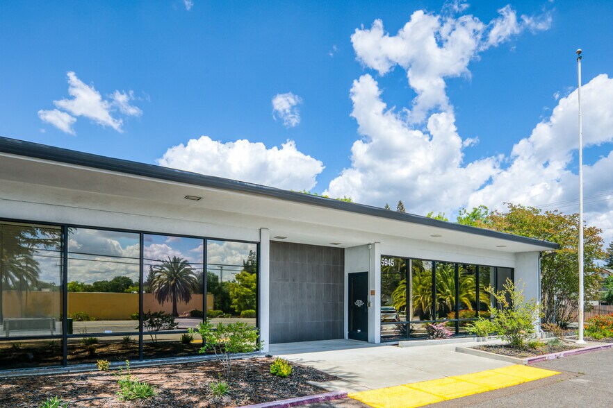 More Photos Of 5945 Palm Dr, Carmichael Light Distribution For Sale