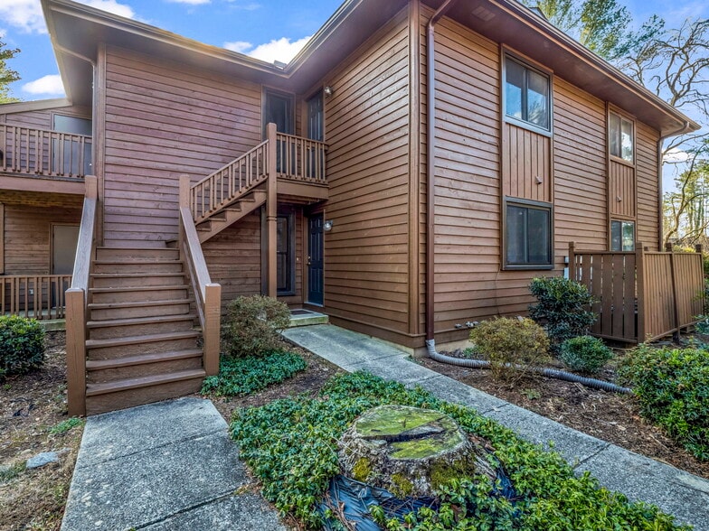 More Photos Of 520 Courtwood Ln, Hendersonville Apartments For Sale