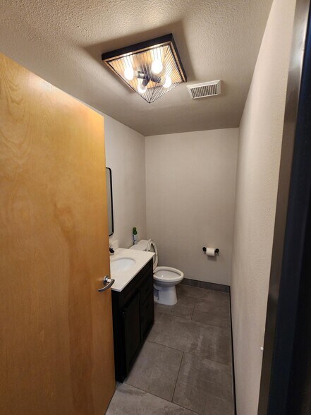 More Photos Of 11919 W I-70 N, Wheat Ridge Warehouse For Sale